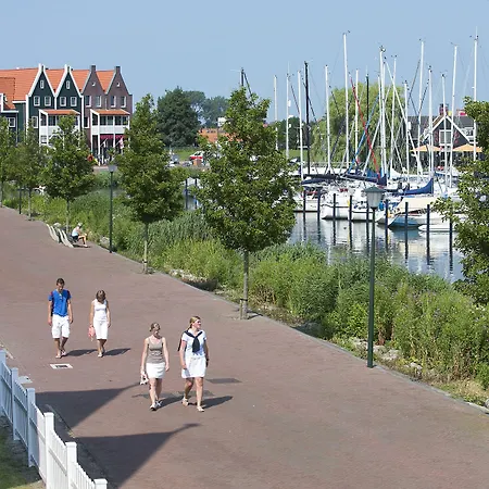 Roompot Marinapark 3* Volendam