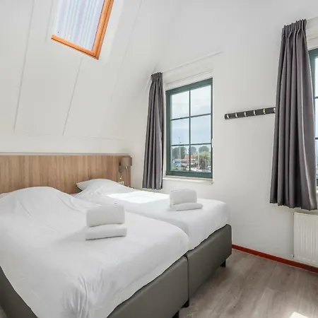 Roompot Marinapark 3*