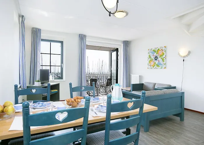 Roompot Marinapark 3* Volendam