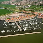 Roompot Marinapark Holiday park 3*