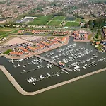 Roompot Marinapark 3* Volendam