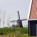 Roompot Marinapark 3* Volendam