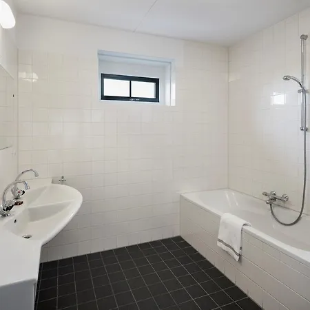 Roompot Marinapark 3*