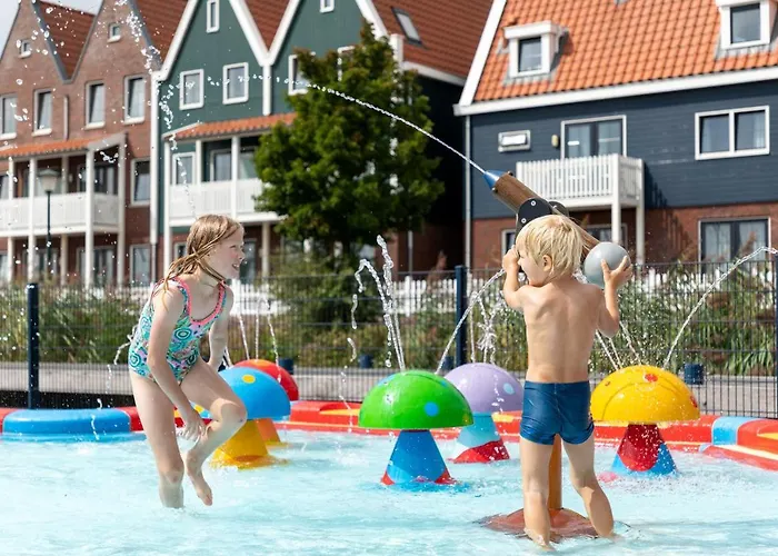 Vakantiepark Roompot Marinapark Volendam